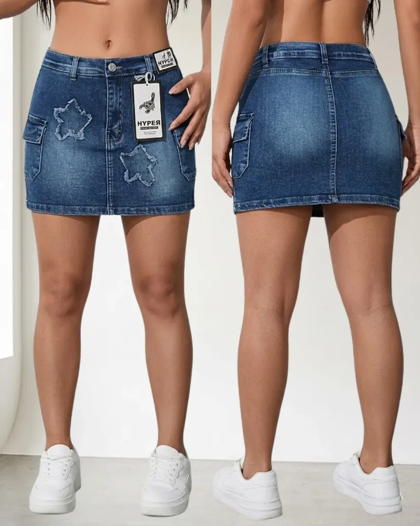 Falda short cargo con diseño de estrellas
