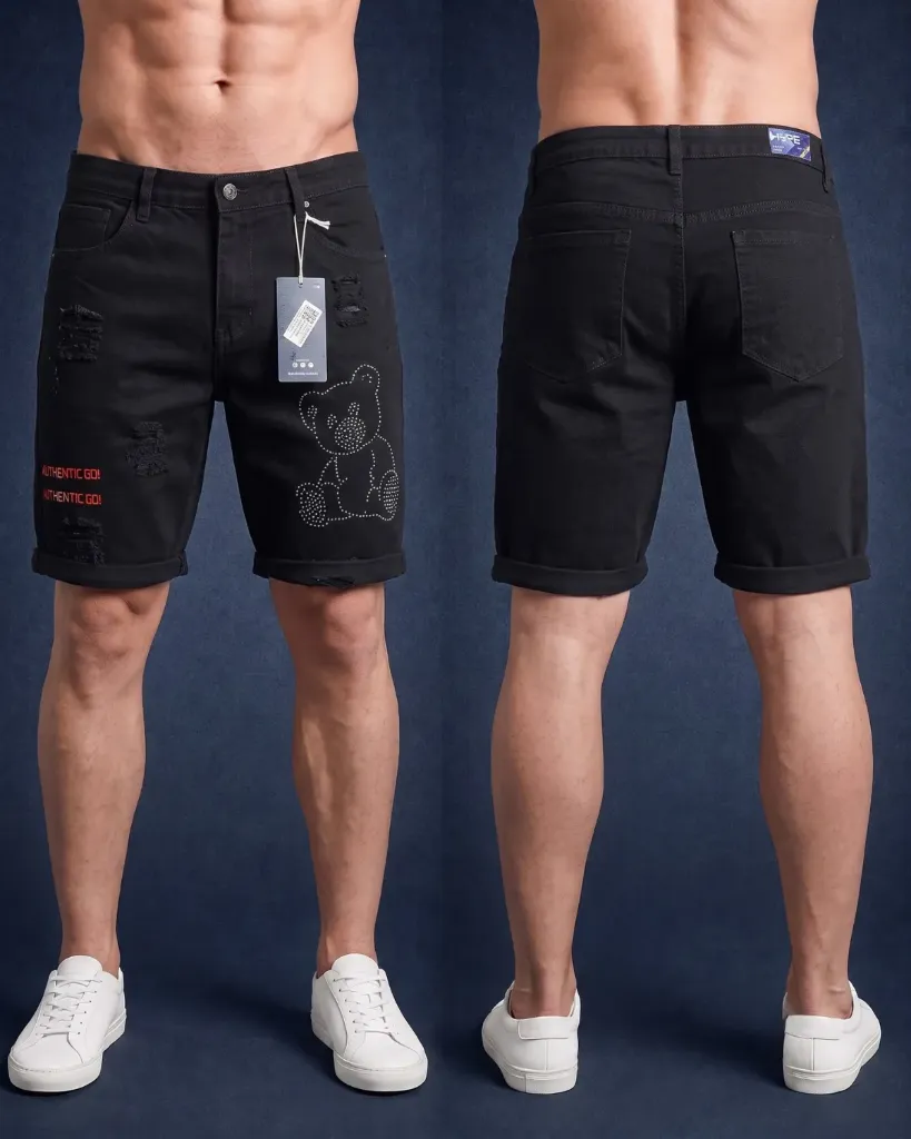 [HJ-001951-32-NEGRO] Bermuda rigida negra con diseño de oso (32)